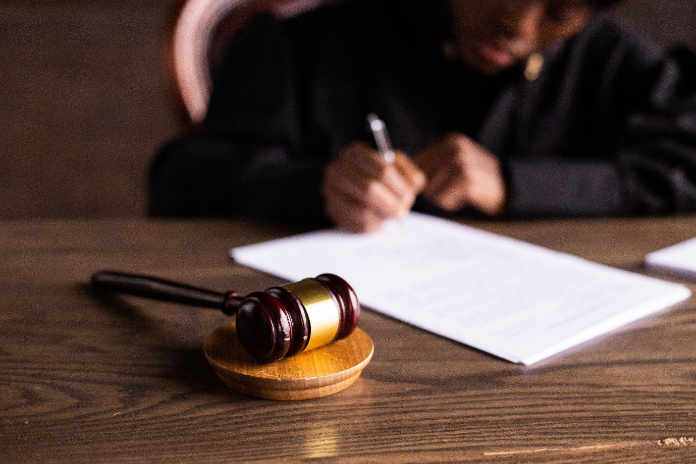 Warning Signs That You Need the Bankruptcy Lawyer in Maryland Immediately